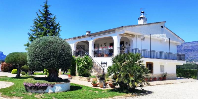 Villa for sale in Alcocer de Planes 