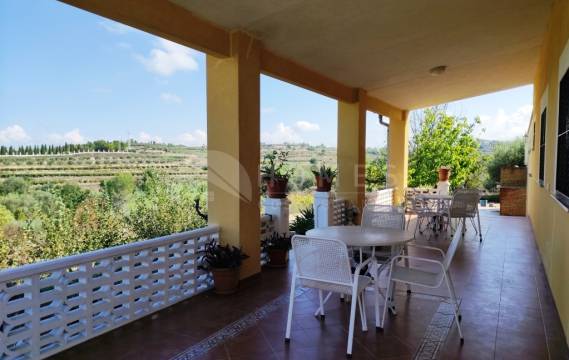 Verkoop uw landhuis in Albaida met HOMES IN COSTA BLANCA: het is de ideale plek waar onze klanten naar op zoek zijn.