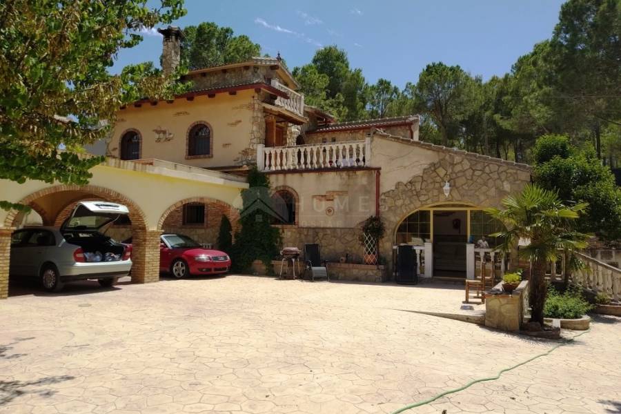 For sale - Country House - Alcoy - Urbanitzation