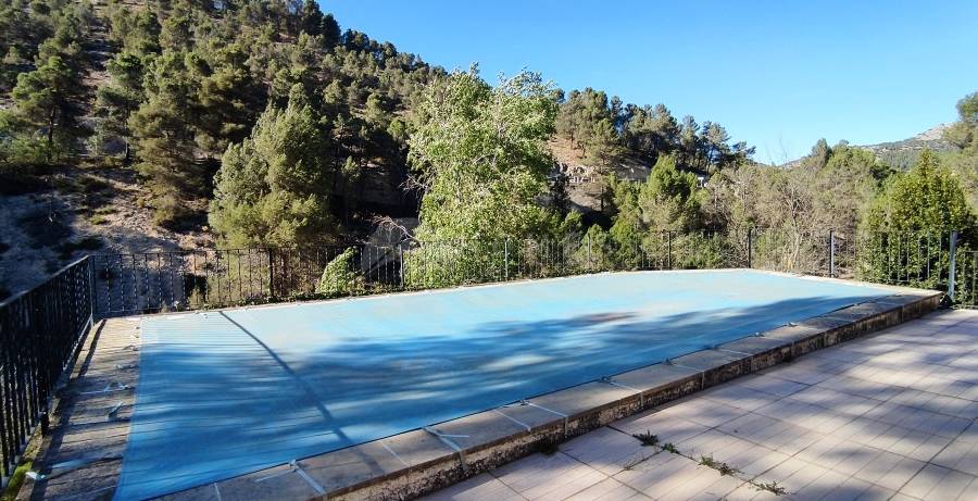 Te koop - Finca - Alcoy