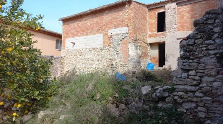 Town House - For sale - Planes - Planes