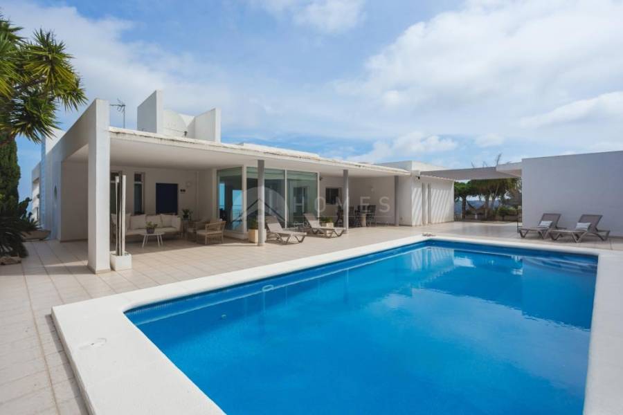 Venta - Chalet - Denia