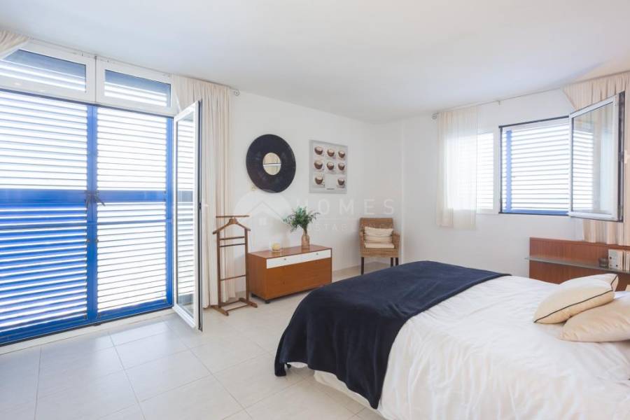 Venta - Chalet - Denia