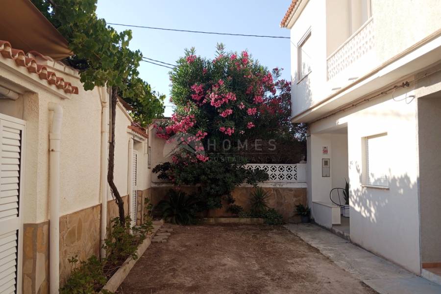 Te koop - Rijtjeshuis - Denia
