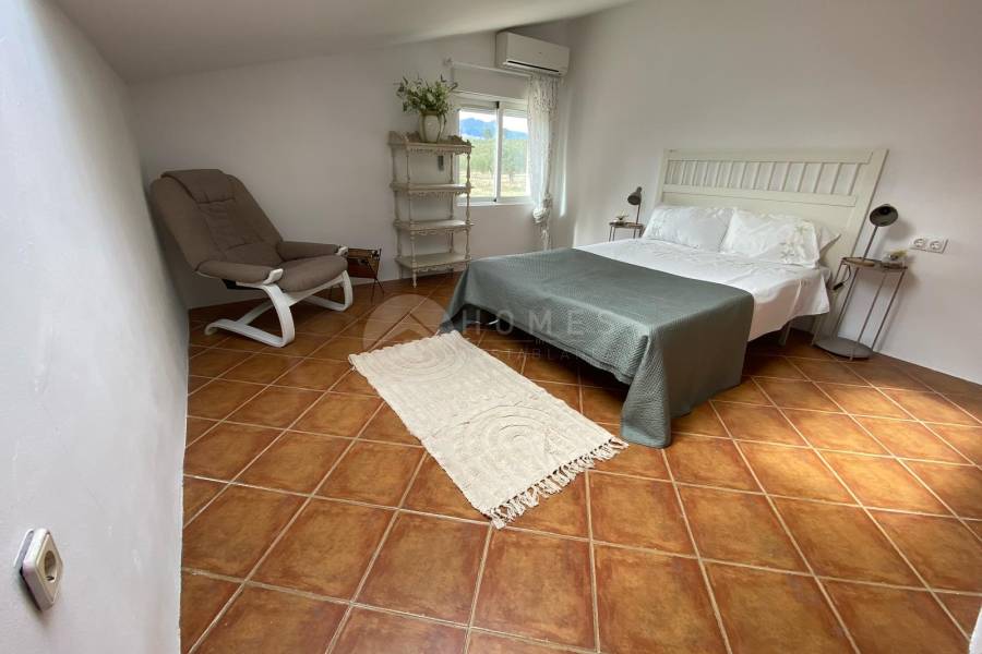 For sale - Country House - Millena