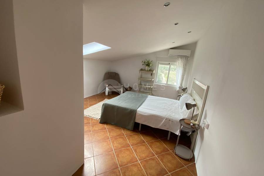 For sale - Country House - Millena