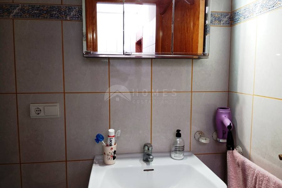 Te koop - Halfvrijstaande Woning - Oliva