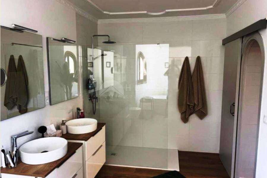 Te koop - Villa - Denia