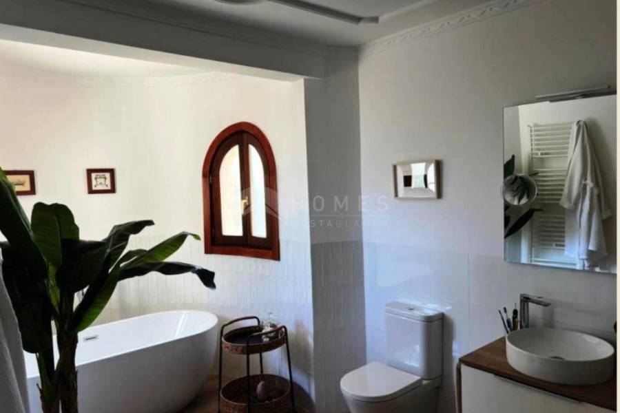 Te koop - Villa - Denia