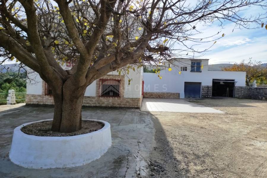Venta - Casa de Campo - Ontinyent