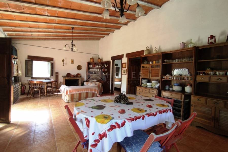 Te koop - Landhuis - Bocairent