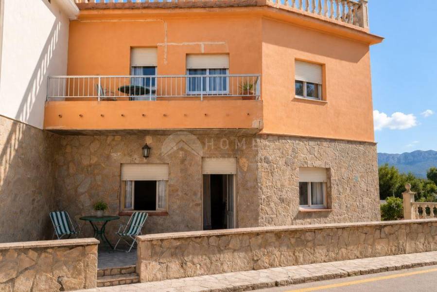Venta - Chalet Pareado - Denia